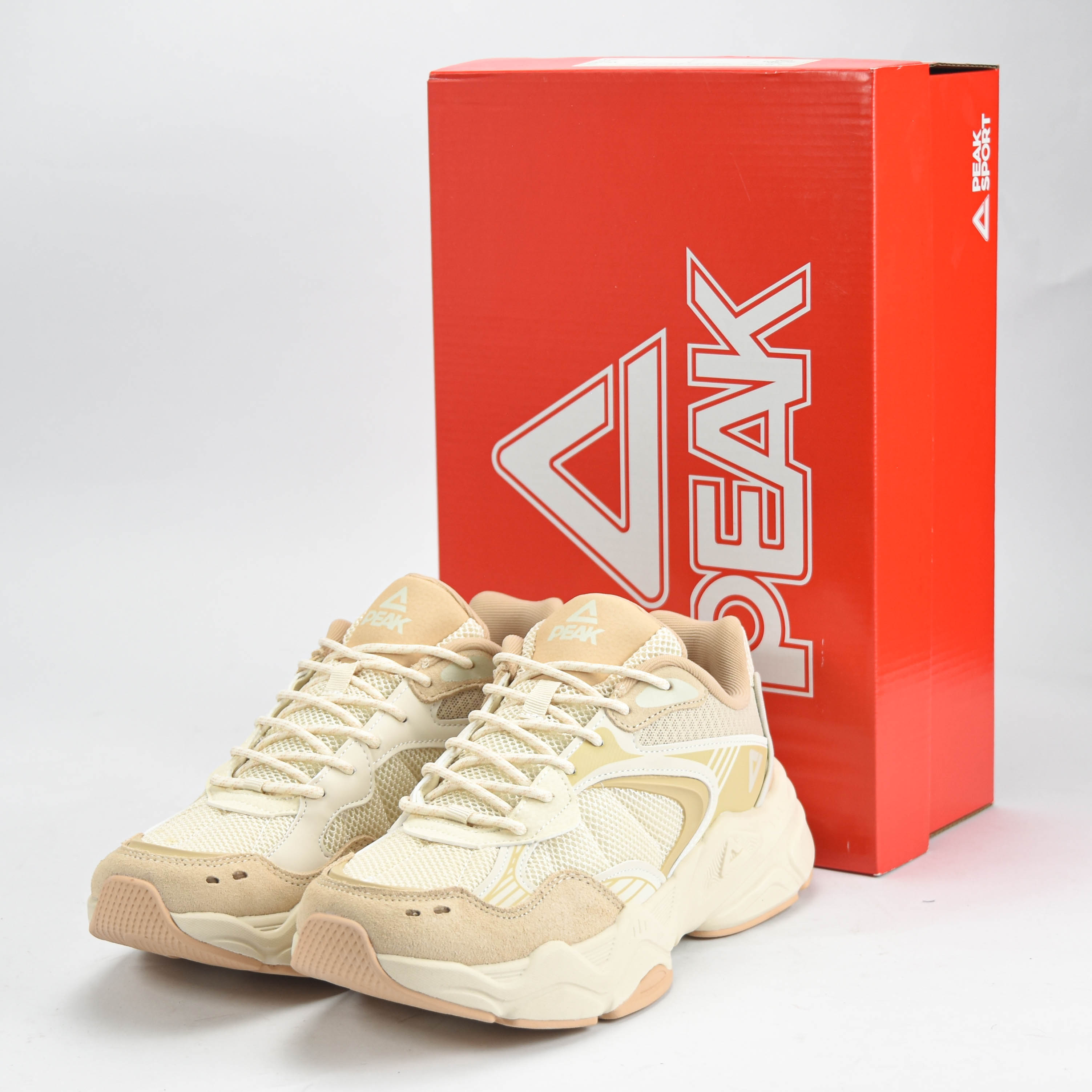 PEAK SHOES
