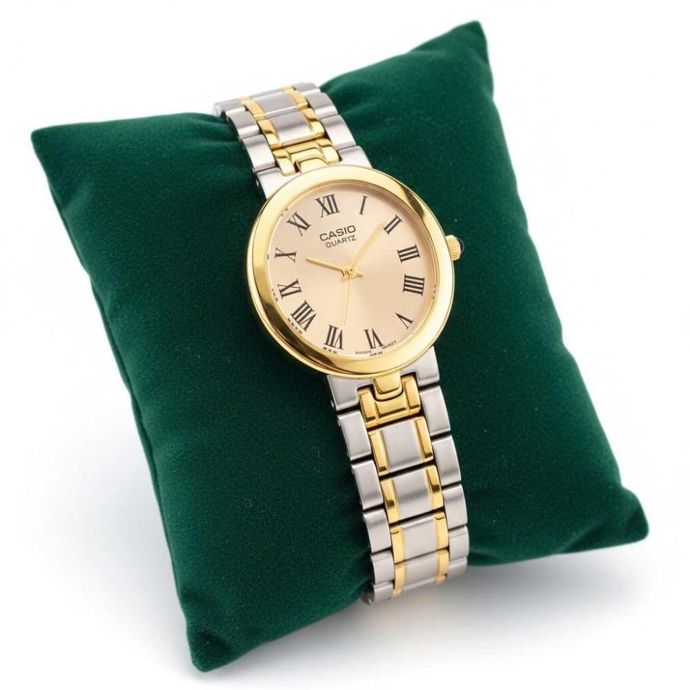 ساعة "Casio" النسائية الكلاسيكية – بريق الذهب والفضة في تصميم يفيض بالأنوثة