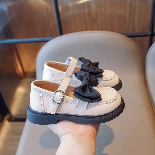 Chaussure Princesse Beige boucle carré noeud papillion